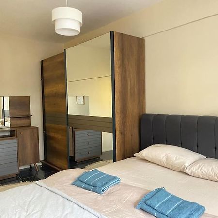 Comfy - Spacious Flat On The Kadikoey Seaside Leilighet Istanbul Eksteriør bilde